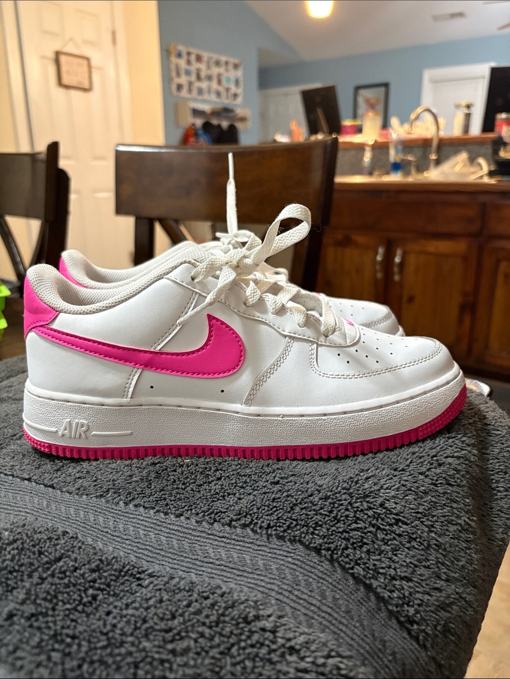 Nike White Sneakers with Pink Swoosh and Pink Outsole